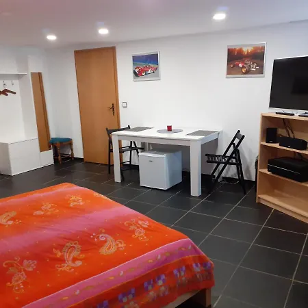 Stadt Nahes Im Zentrum Von Δωμάτια σε οικογενειακή κατοικία *